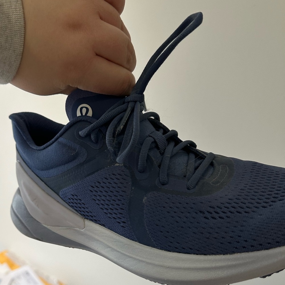 Lululemon bliss feel shoes